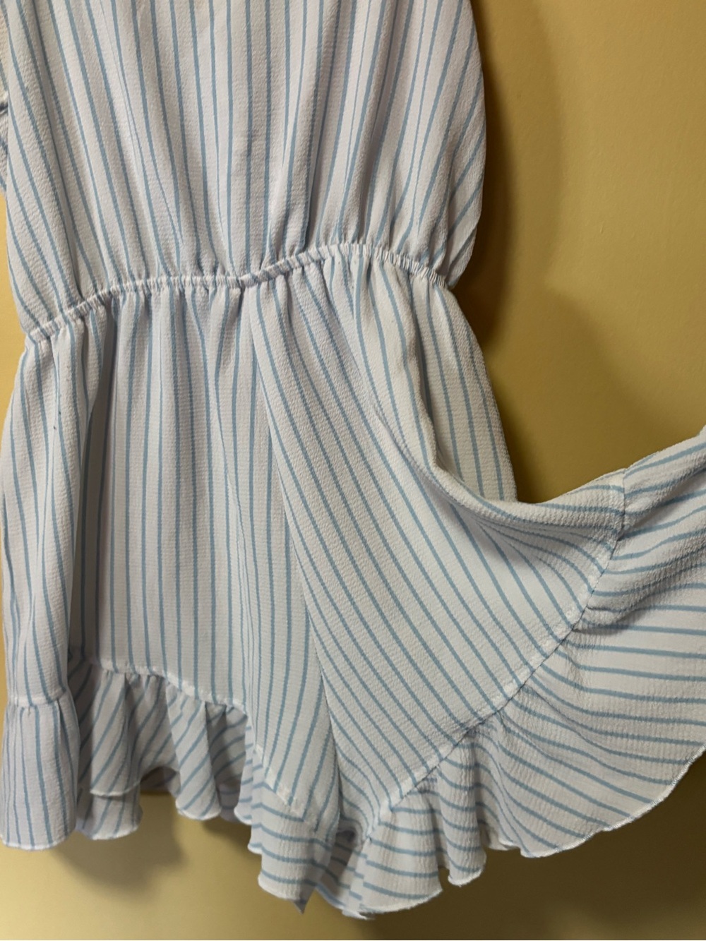 🩵 Cute Light Blue Striped Ruffle One-Piece Romper - Picture 6 of 7